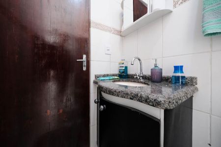 Casa à venda com 105m², 2 quartos e 2 vagasBanheiro da Suíte 1