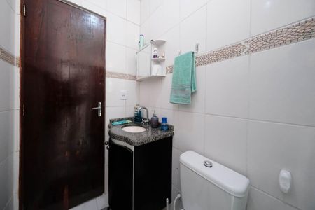 Casa à venda com 105m², 2 quartos e 2 vagasBanheiro da Suíte 1