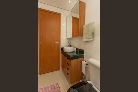 Apartamento à venda com 54m², 2 quartos e 1 vaga Apartamento à venda com 54m², 2 quartos e 1 vagaBanheiro Social