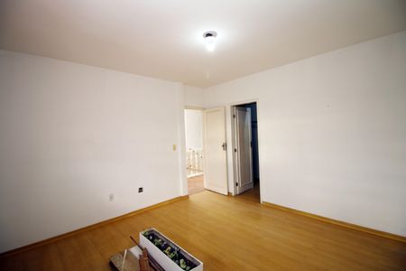 Casa para alugar com 200m², 5 quartos e 6 vagasSuíte