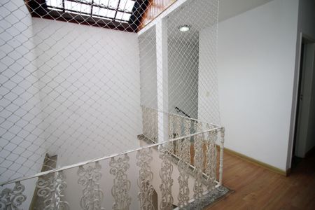 Casa para alugar com 200m², 4 quartos e 5 vagasHall da escada