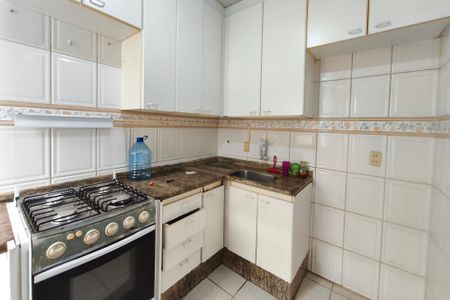 Apartamento à venda com 57m², 2 quartos e 1 vaga Apartamento à venda com 57m², 2 quartos e 1 vagaCozinha