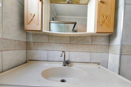 Apartamento à venda com 57m², 2 quartos e 1 vaga Apartamento à venda com 57m², 2 quartos e 1 vagaBanheiro