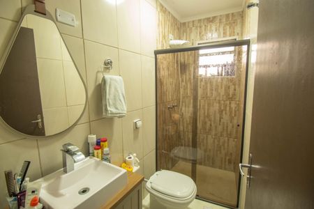 Casa à venda com 150m², 3 quartos e 1 vaga Casa à venda com 150m², 3 quartos e 1 vagaBanheiro da Suíte