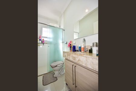 Casa à venda com 110m², 2 quartos e 2 vagasBanheiro