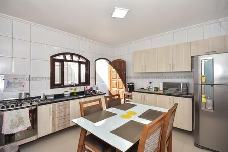 Casa à venda com 110m², 2 quartos e 2 vagasCozinha