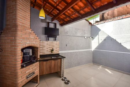 Casa à venda com 110m², 2 quartos e 2 vagasChurrasqueira