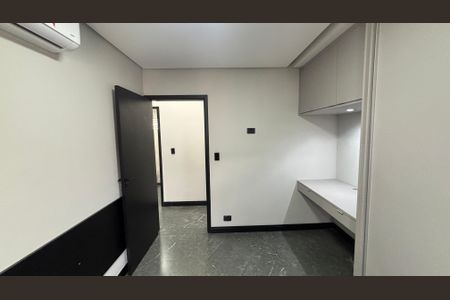 Apartamento à venda com 97m², 2 quartos e 2 vagas Apartamento à venda com 97m², 2 quartos e 2 vagasQuarto