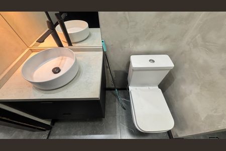 Apartamento à venda com 97m², 2 quartos e 2 vagas Apartamento à venda com 97m², 2 quartos e 2 vagasBanheiro