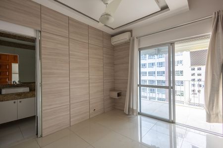 Apartamento à venda com 120m², 3 quartos e 2 vagas Apartamento à venda com 120m², 3 quartos e 2 vagasQuarto Suíte