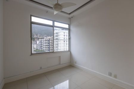 Apartamento à venda com 120m², 3 quartos e 2 vagas Apartamento à venda com 120m², 3 quartos e 2 vagasQuarto 2