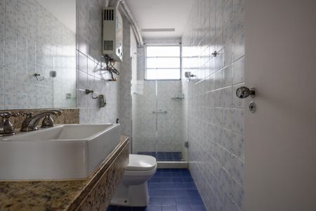 Apartamento à venda com 120m², 3 quartos e 2 vagas Apartamento à venda com 120m², 3 quartos e 2 vagasBanheiro Social