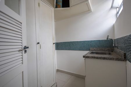 Apartamento à venda com 120m², 3 quartos e 2 vagas Apartamento à venda com 120m², 3 quartos e 2 vagasÁrea de Serviço