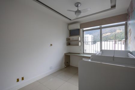 Apartamento à venda com 120m², 3 quartos e 2 vagas Apartamento à venda com 120m², 3 quartos e 2 vagasQuarto 1