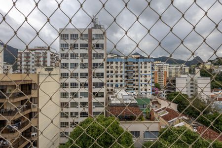 Apartamento à venda com 120m², 3 quartos e 2 vagas Apartamento à venda com 120m², 3 quartos e 2 vagasQuarto Suíte Varanda Vista