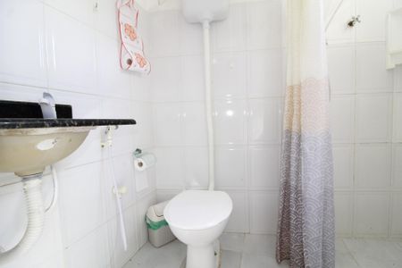Casa para alugar com 26m², 1 quarto e sem vaga Casa para alugar com 26m², 1 quarto e sem vagaBanheiro