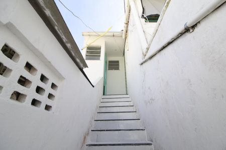 Casa para alugar com 26m², 1 quarto e sem vaga Casa para alugar com 26m², 1 quarto e sem vagaEntrada