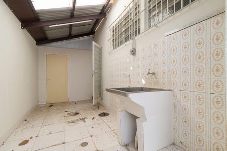 Casa à venda com 260m², 3 quartos e 4 vagas Casa à venda com 260m², 3 quartos e 4 vagasÁrea de serviço