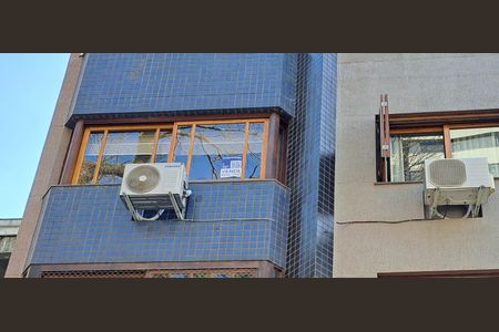 Apartamento à venda com 142m², 2 quartos e 2 vagasAdesivo na Janela