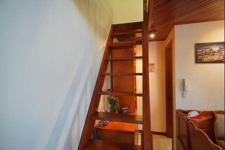 Apartamento à venda com 142m², 2 quartos e 2 vagasEscada - Acesso Mezanino