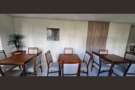 Apartamento para alugar com 55m², 2 quartos e 1 vaga Apartamento para alugar com 55m², 2 quartos e 1 vagaÁrea comum - Salão de festas