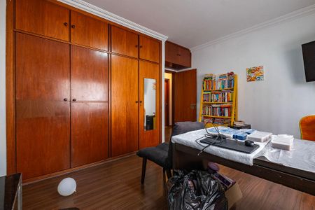 Apartamento à venda com 232m², 3 quartos e 2 vagas Apartamento à venda com 232m², 3 quartos e 2 vagasQuarto 1