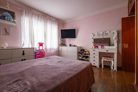 Apartamento à venda com 232m², 3 quartos e 2 vagas Apartamento à venda com 232m², 3 quartos e 2 vagasSuíte