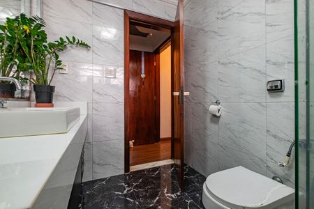 Apartamento à venda com 232m², 3 quartos e 2 vagas Apartamento à venda com 232m², 3 quartos e 2 vagasSuíte - Banheiro