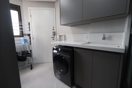 Apartamento à venda com 81m², 2 quartos e 2 vagasLavanderia