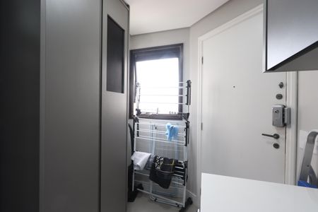 Apartamento à venda com 81m², 2 quartos e 2 vagasLavanderia