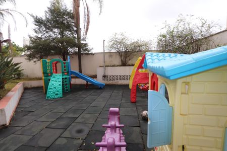 Apartamento à venda com 81m², 2 quartos e 2 vagasÁrea comum - Playground