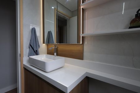 Apartamento à venda com 81m², 2 quartos e 2 vagasBanheiro Social