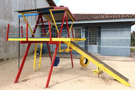 Casa para alugar com 42m², 2 quartos e 1 vagaÁrea comum - Playground