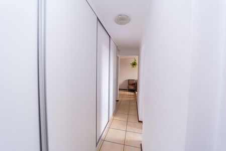 Apartamento à venda com 70m², 2 quartos e 1 vagaCorredor
