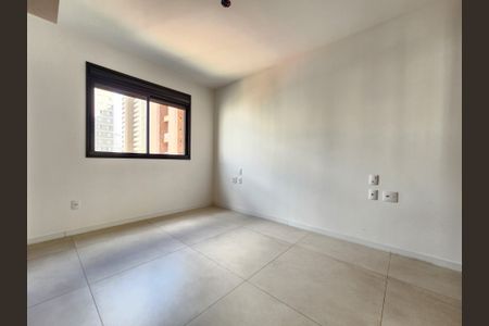 Apartamento à venda com 69m², 2 quartos e 2 vagasSuíte 1