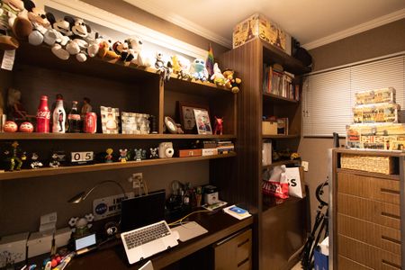 Apartamento à venda com 108m², 2 quartos e 2 vagasEscritório