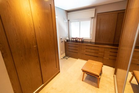 Apartamento à venda com 108m², 2 quartos e 2 vagasCloset da Suíte