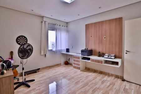 Apartamento à venda com 212m², 3 quartos e 2 vagasQuarto 