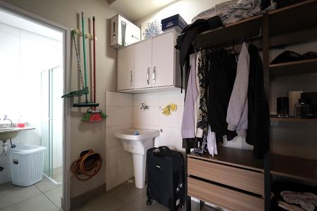 Apartamento à venda com 84m², 2 quartos e 1 vaga Apartamento à venda com 84m², 2 quartos e 1 vagaÁrea de Serviço