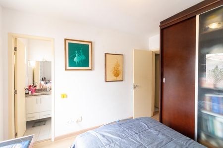 Casa de condomínio à venda com 98m², 3 quartos e 2 vagasSuíte