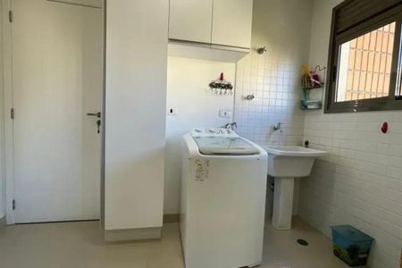 Apartamento à venda com 160m², 3 quartos e 3 vagas Apartamento à venda com 160m², 3 quartos e 3 vagasÁrea de Serviço