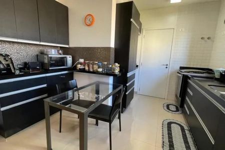 Apartamento à venda com 160m², 3 quartos e 3 vagas Apartamento à venda com 160m², 3 quartos e 3 vagasCozinha