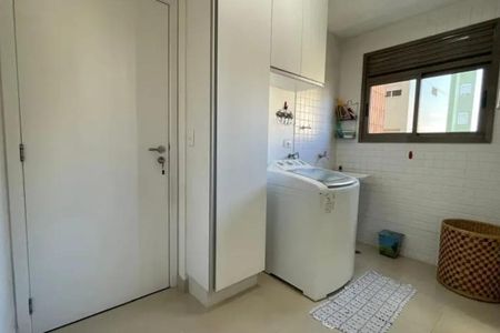 Apartamento à venda com 160m², 3 quartos e 3 vagas Apartamento à venda com 160m², 3 quartos e 3 vagasÁrea de Serviço