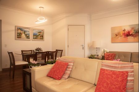 Apartamento à venda com 80m², 2 quartos e 2 vagasSala