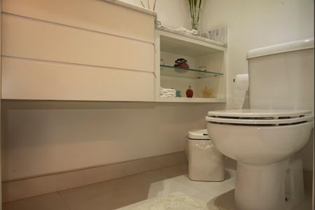 Apartamento à venda com 80m², 2 quartos e 2 vagasLavabo