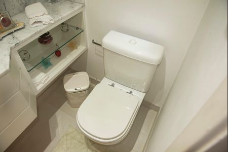 Apartamento à venda com 80m², 2 quartos e 2 vagasLavabo