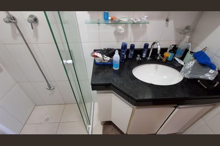 Apartamento à venda com 97m², 3 quartos e 2 vagas Apartamento à venda com 97m², 3 quartos e 2 vagasBanheiro Social