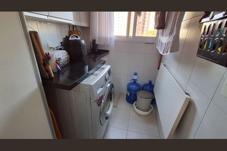 Apartamento à venda com 97m², 3 quartos e 2 vagas Apartamento à venda com 97m², 3 quartos e 2 vagasÁrea de Serviço