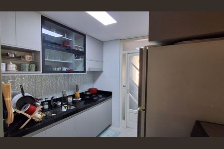 Apartamento à venda com 97m², 3 quartos e 2 vagas Apartamento à venda com 97m², 3 quartos e 2 vagasCozinha