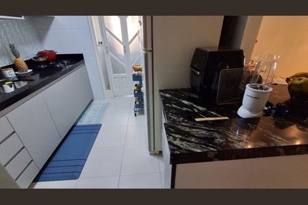 Apartamento à venda com 97m², 3 quartos e 2 vagas Apartamento à venda com 97m², 3 quartos e 2 vagasCozinha